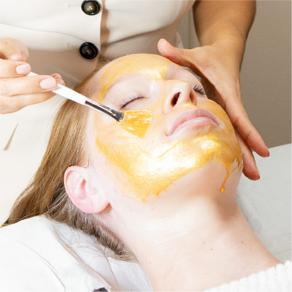 Pulizia Viso Avanzata e Trattamento Mani e Braccia a Milano